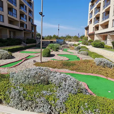 Διαμέρισμα б003 в бийч резорт- море пред прозореца, плаж пред вратата !!! Obzor