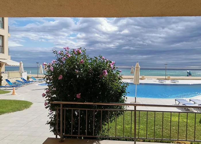 б003 в бийч резорт- море пред прозореца, плаж пред вратата !!! 아파트 오브조르